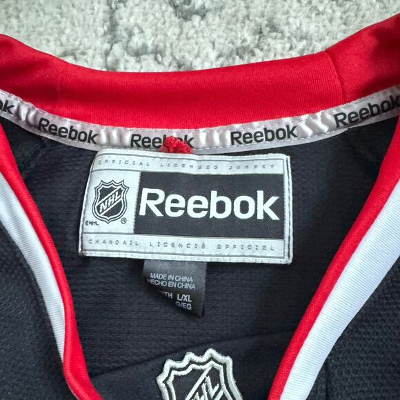 REEBOK Youth Chicago Blackhawks Alternate Black Hockey Jersey L/XL - Picture 5 of 9